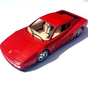 VTG Burago 1984 Ferrari Testarossa 1:18 Scale Diecast Model Car Made in Italy